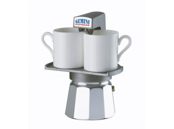 Cafetera italiana con 2 tazas